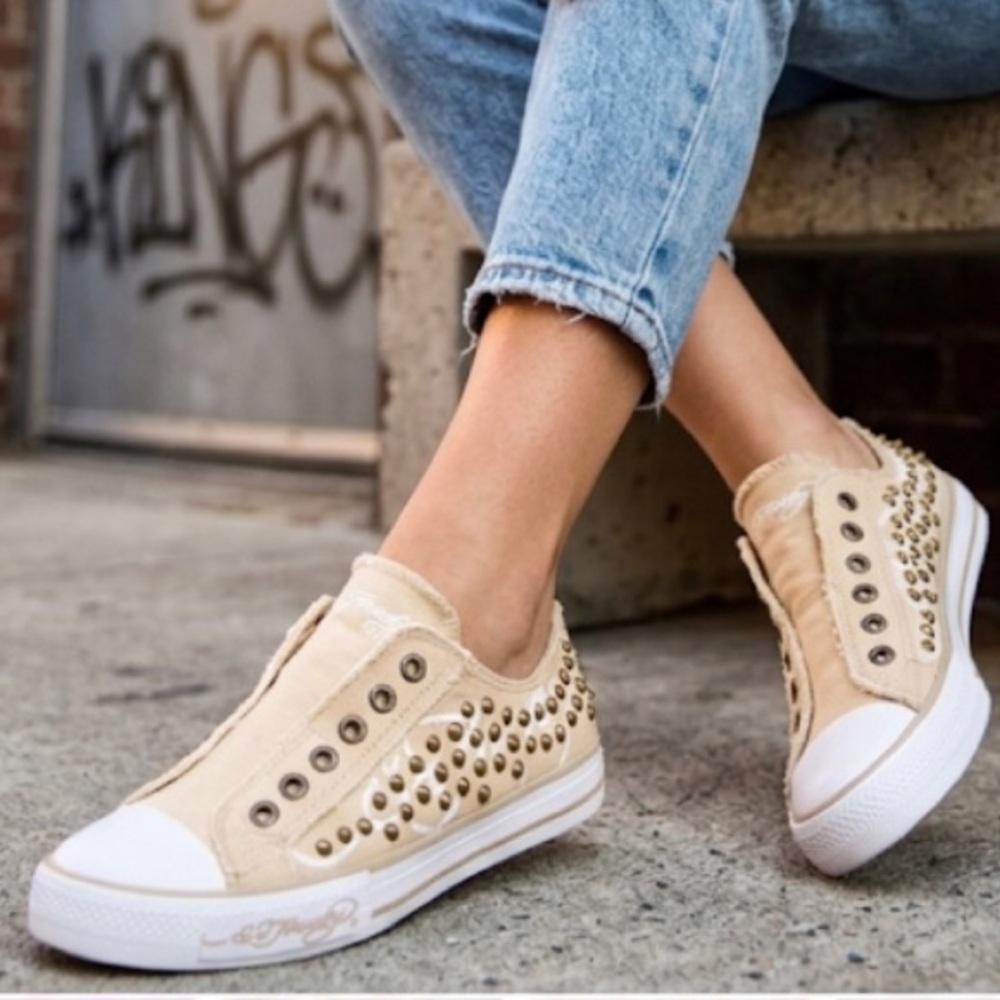 Ed hardy | NEW beige riveted sneakers | size 7